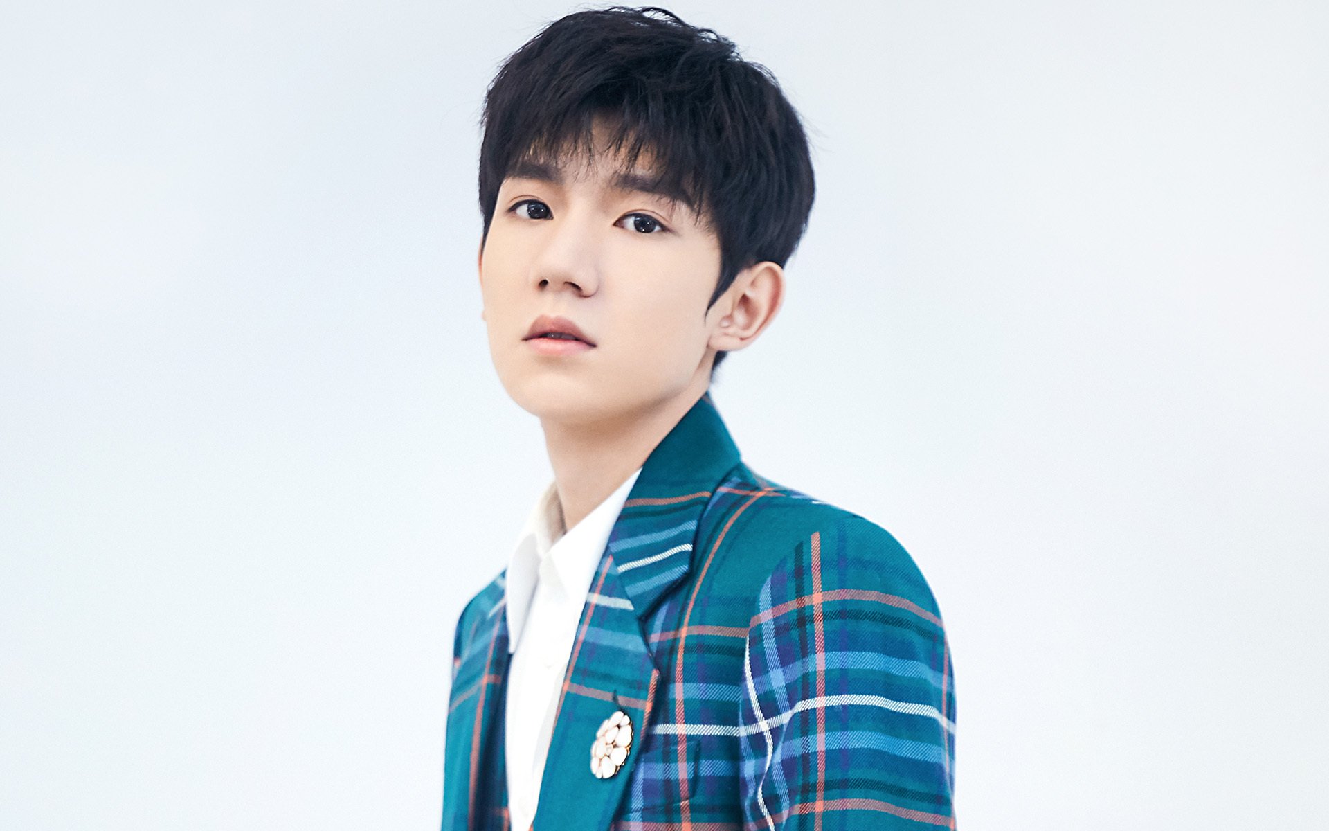 定海神针！当范戴克与亚特兰大隔空共振，跨越足球与篮球的生死战英雄法则