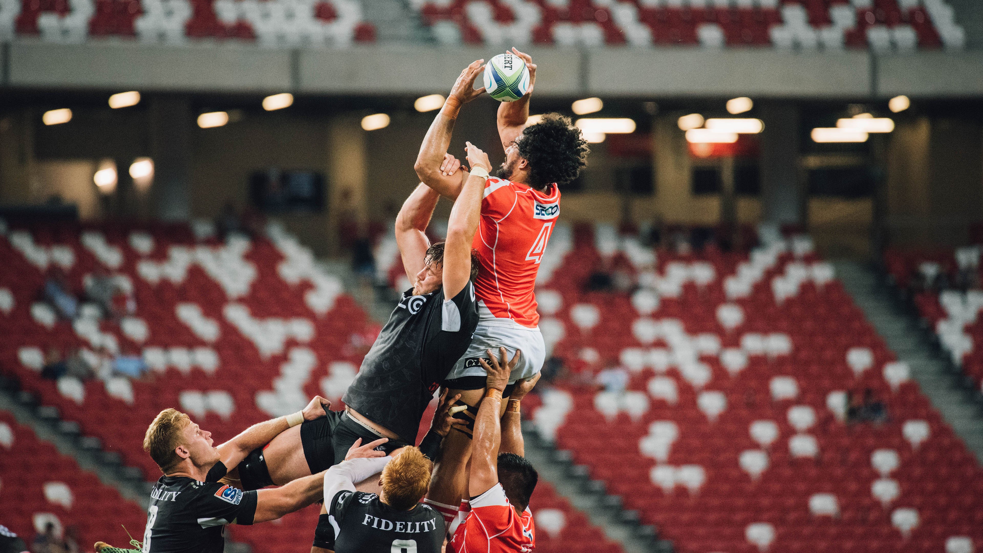 开云体育入口-竞技之魂，从格拉斯哥的血拼到C罗的接管—我们为何深爱英雄诞生的瞬间？